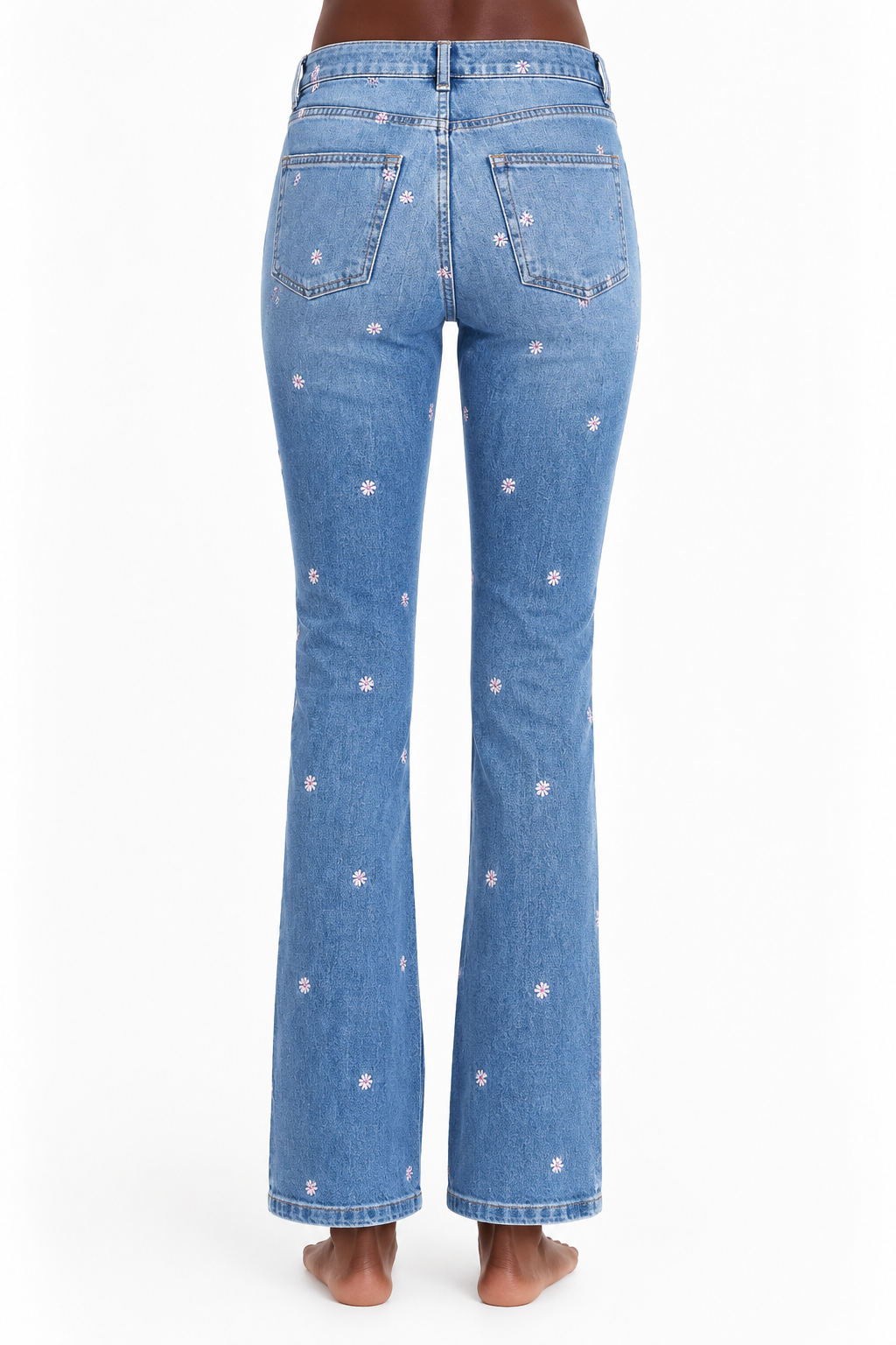 Maje - Jean bleu avec broderies florales roses